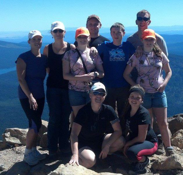 Mt. McLoughlin Summit Picture of Entire Family